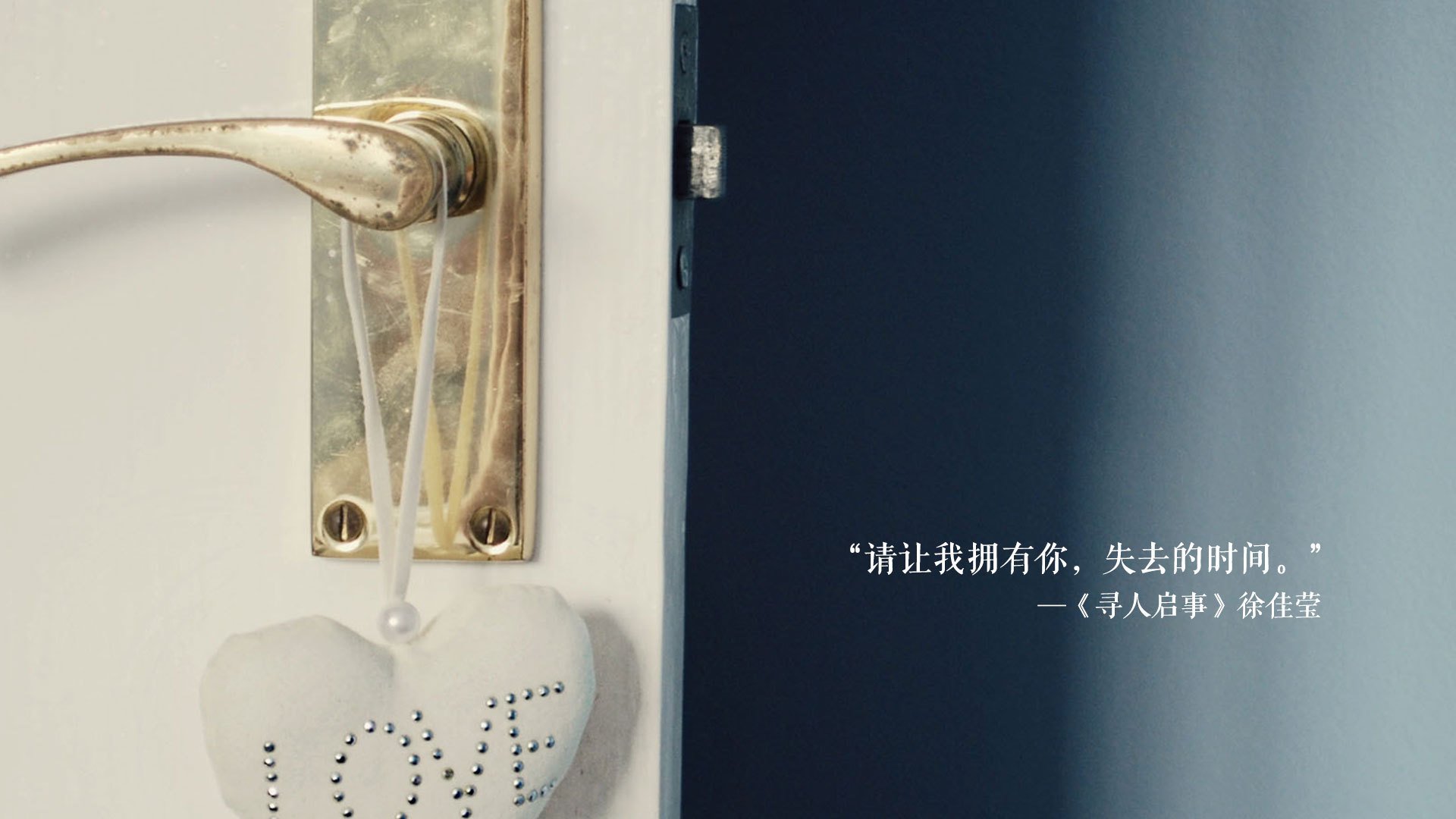 开云·体育官网-沙滩瑜伽体验，感受海风中的静谧，初练瑜伽从零开始入门海边瑜伽