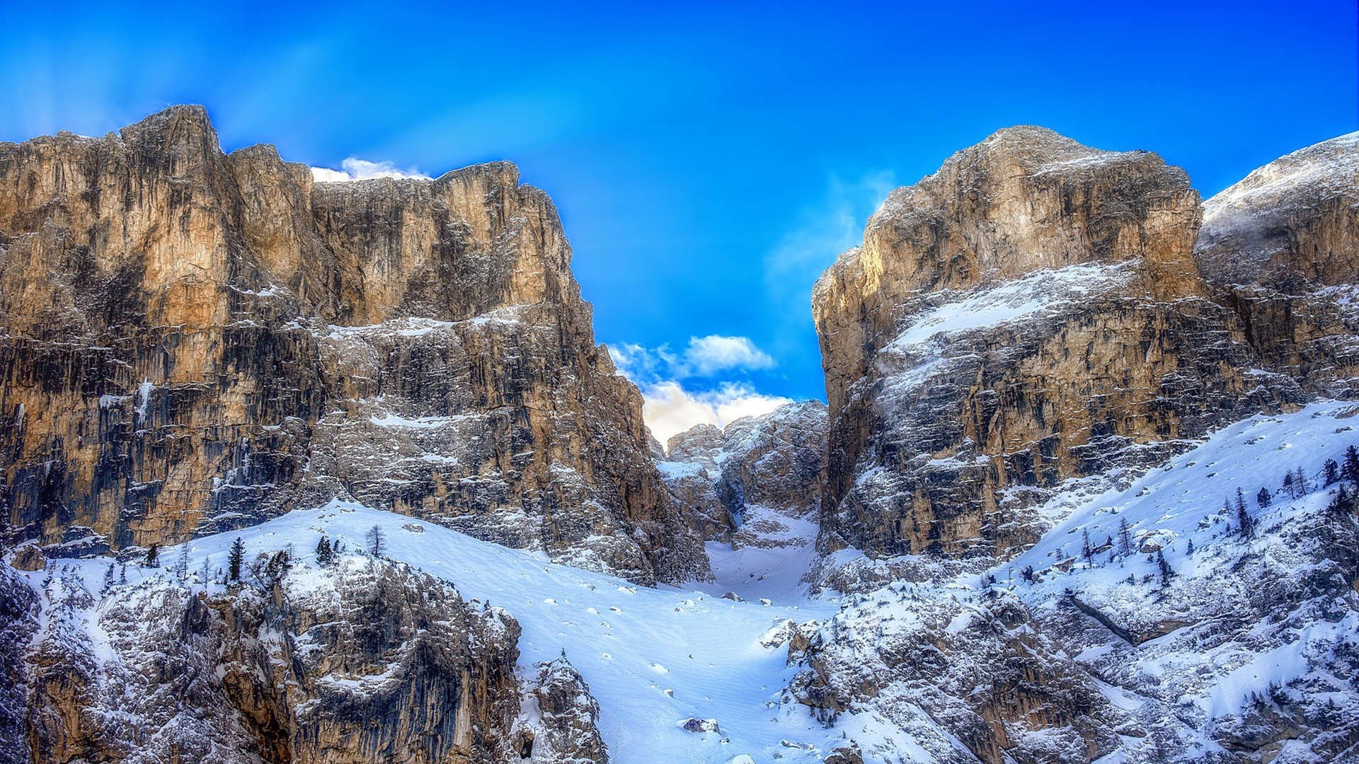 队内多位球员获得技术进步奖表彰其在赛季中持续提升表现,球队奖励制度
