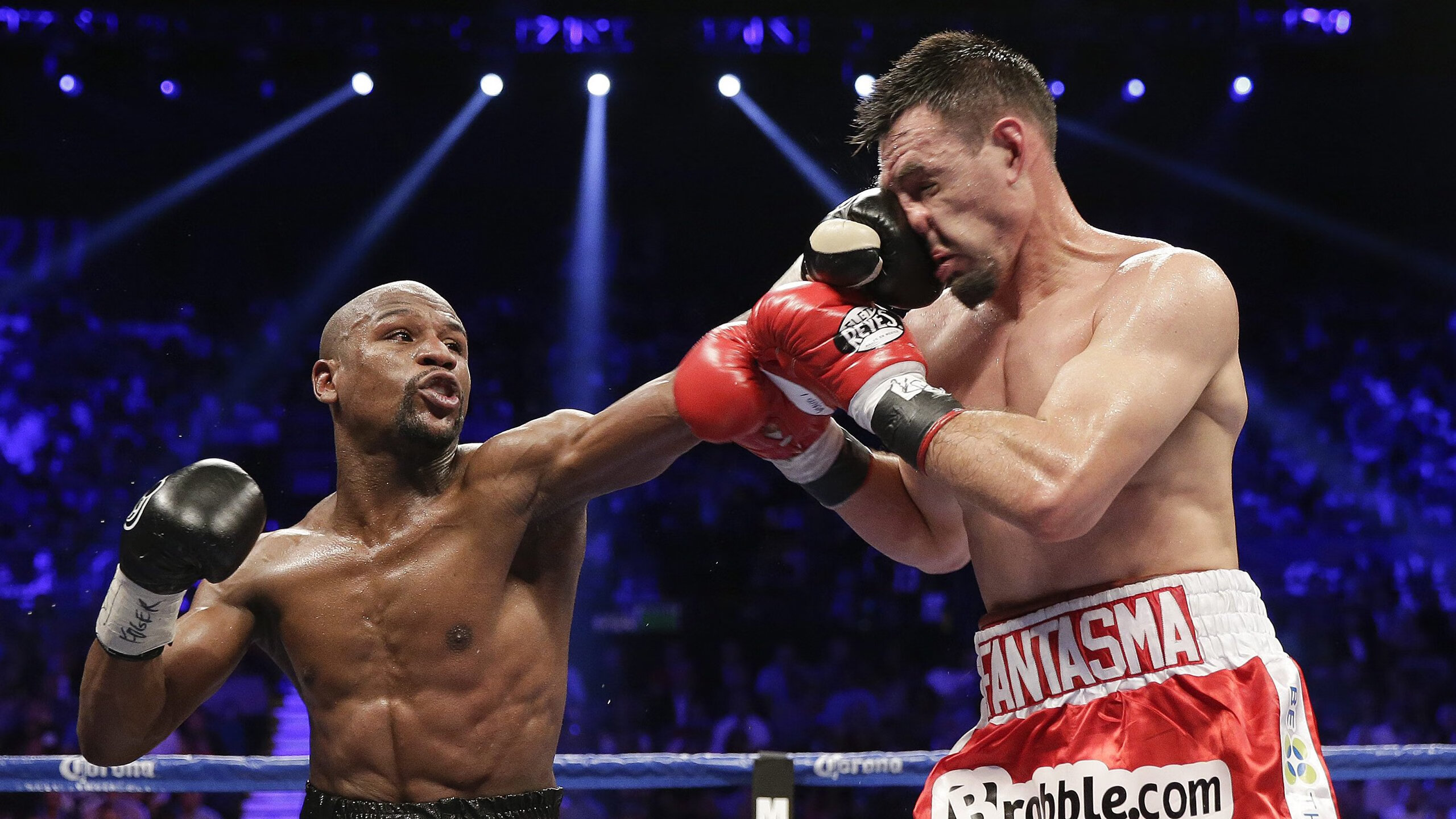 赛场掠影:运动员的精彩瞬间与幕后花絮,运动员比赛现场